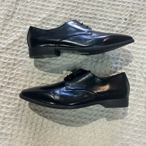 Burberry Black Leather Dress Shoes Size 37